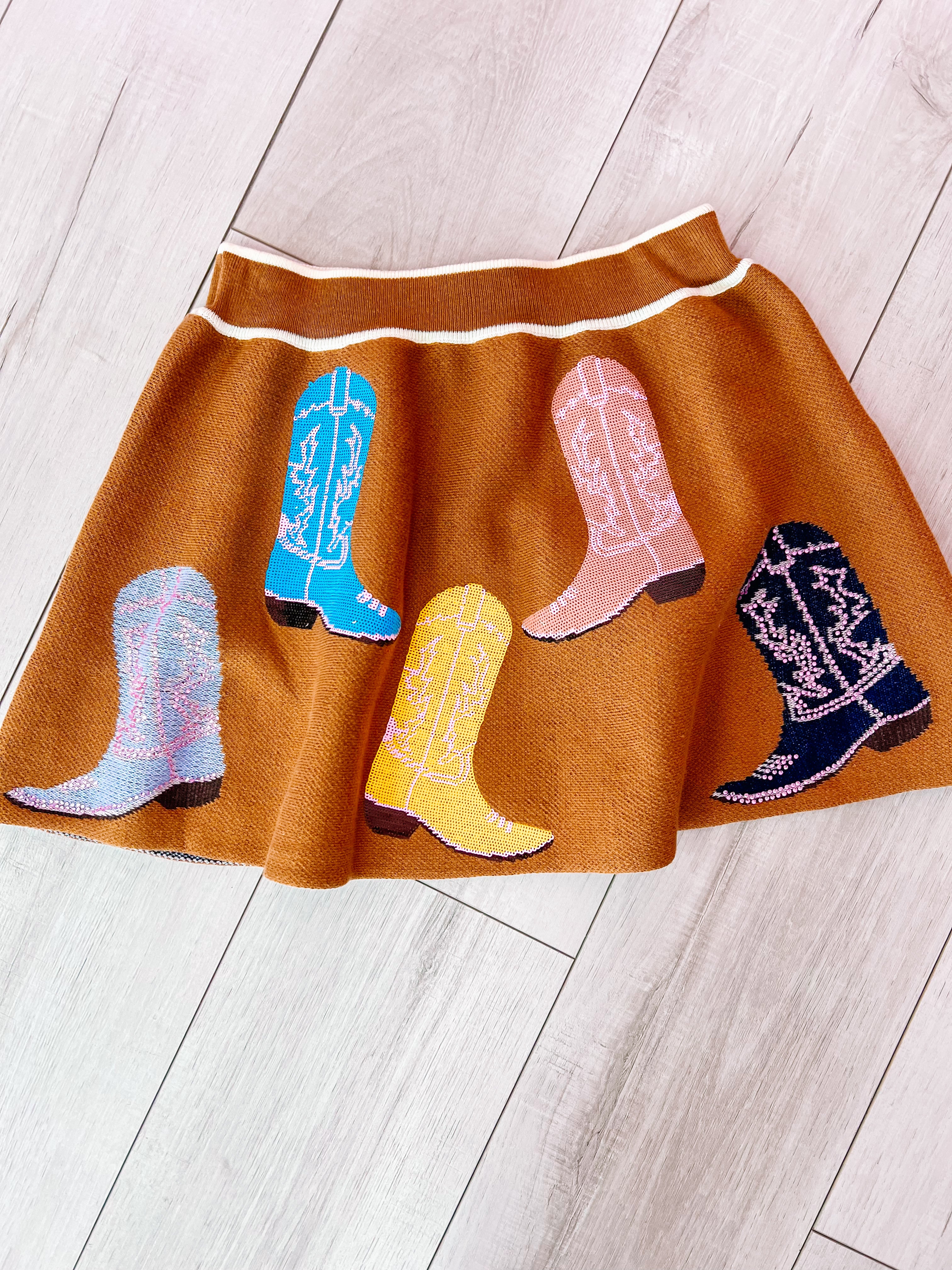 COWBOY BOOT SKIRT - BROWN