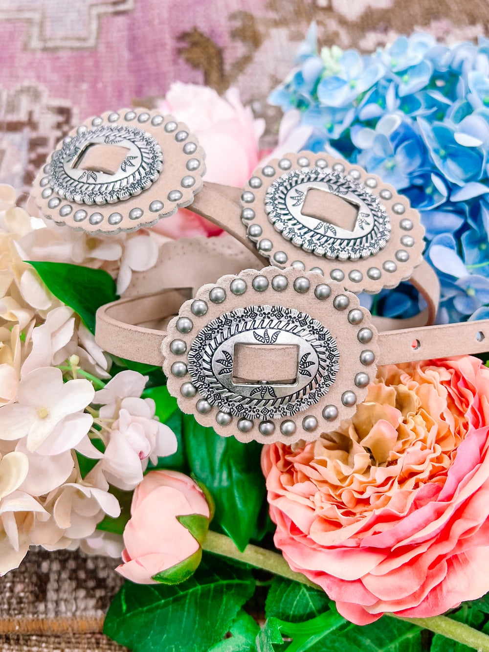 ROPE YOU IN CONCHO BELT - CREAM