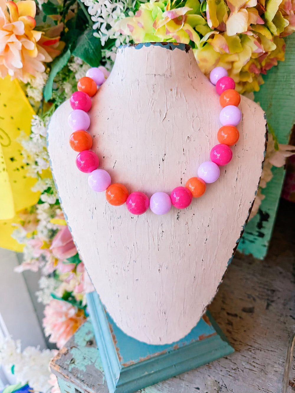 BREE BOLD BEADED NECKLACE - PINK/ORANGE