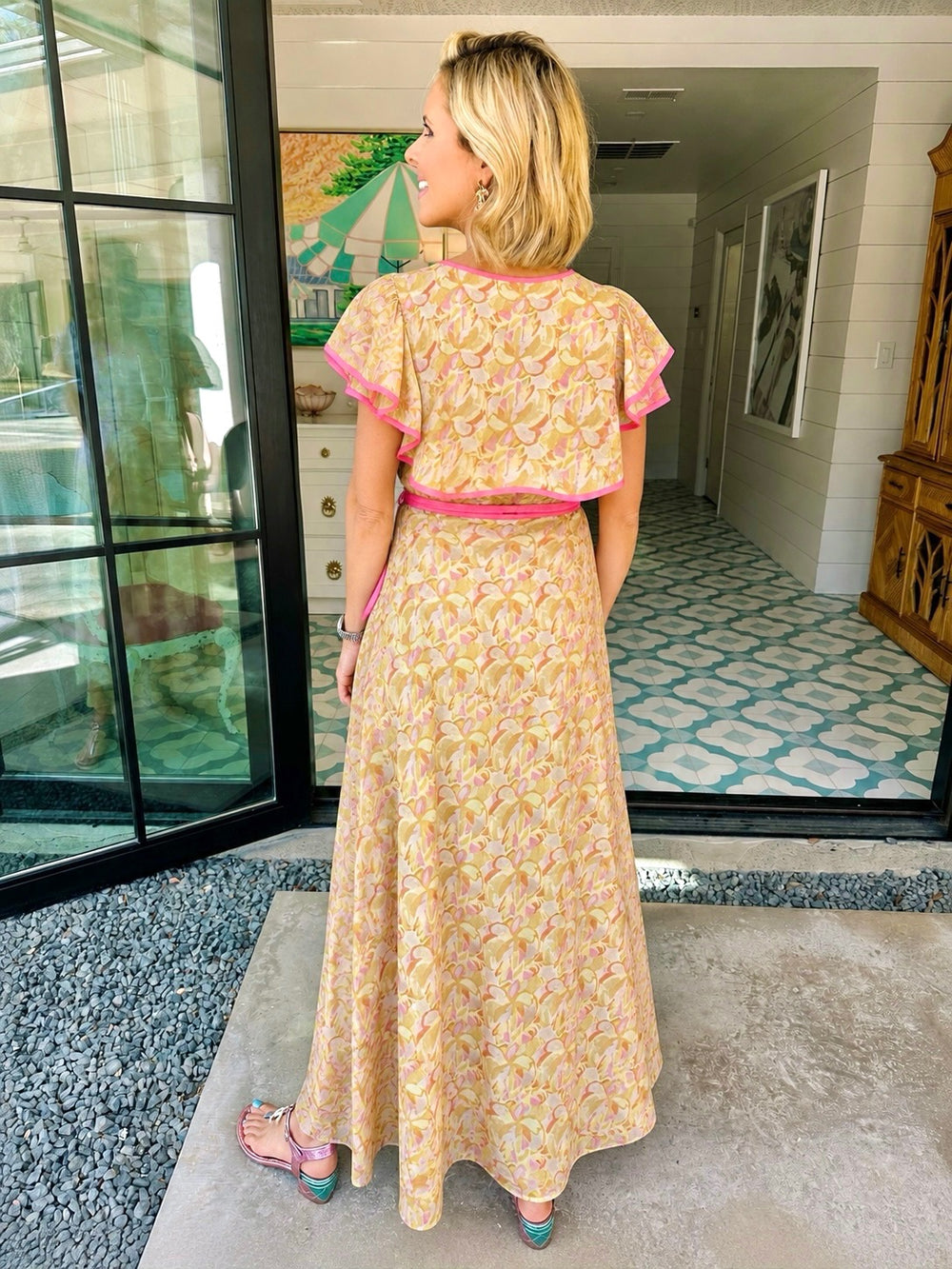 DELPHINE FLORAL SCALLOP TRIM WRAP MIDI DRESS - GREEN/PINK
