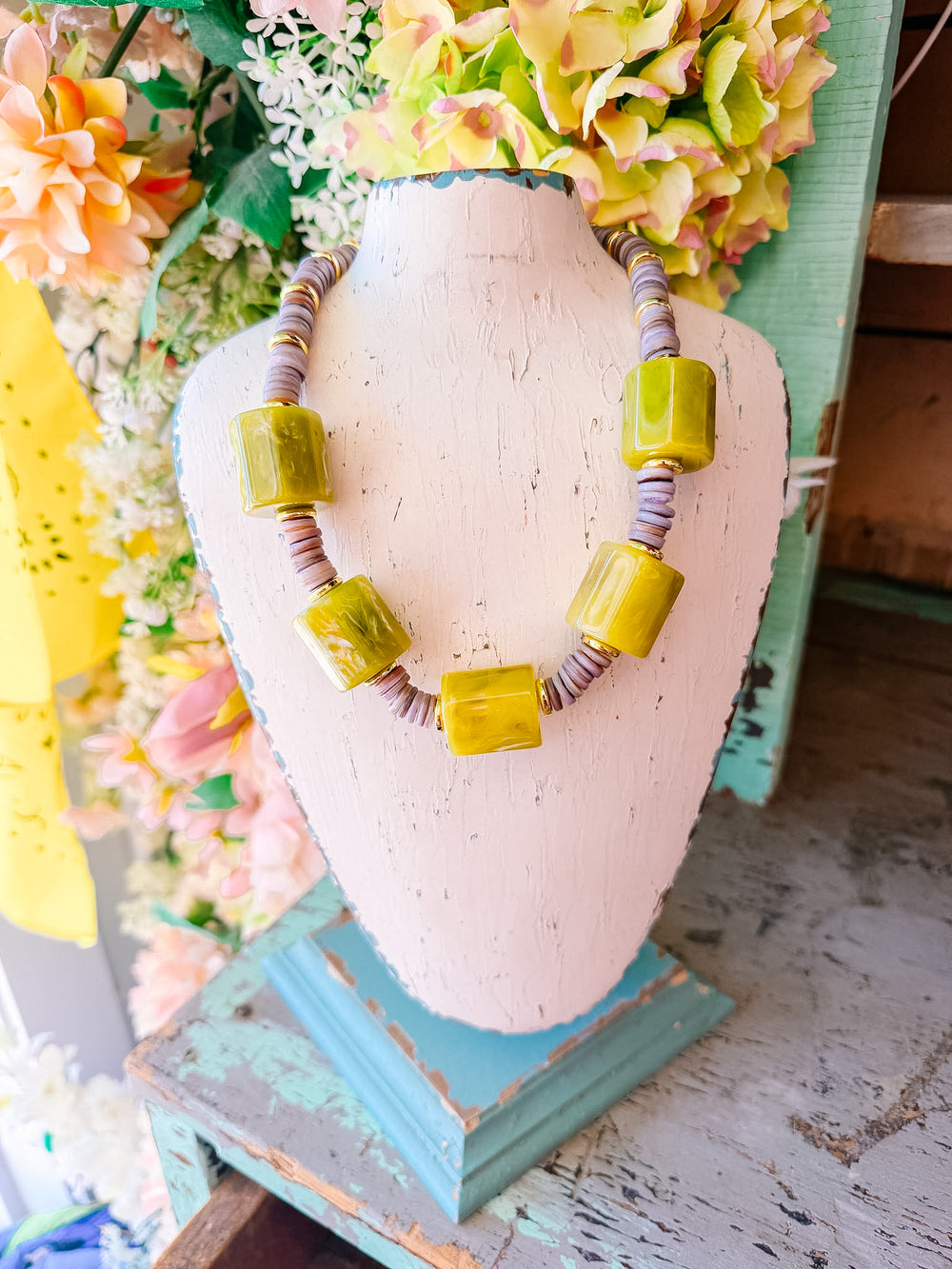 LILIAN LIME GLOW NECKLACE