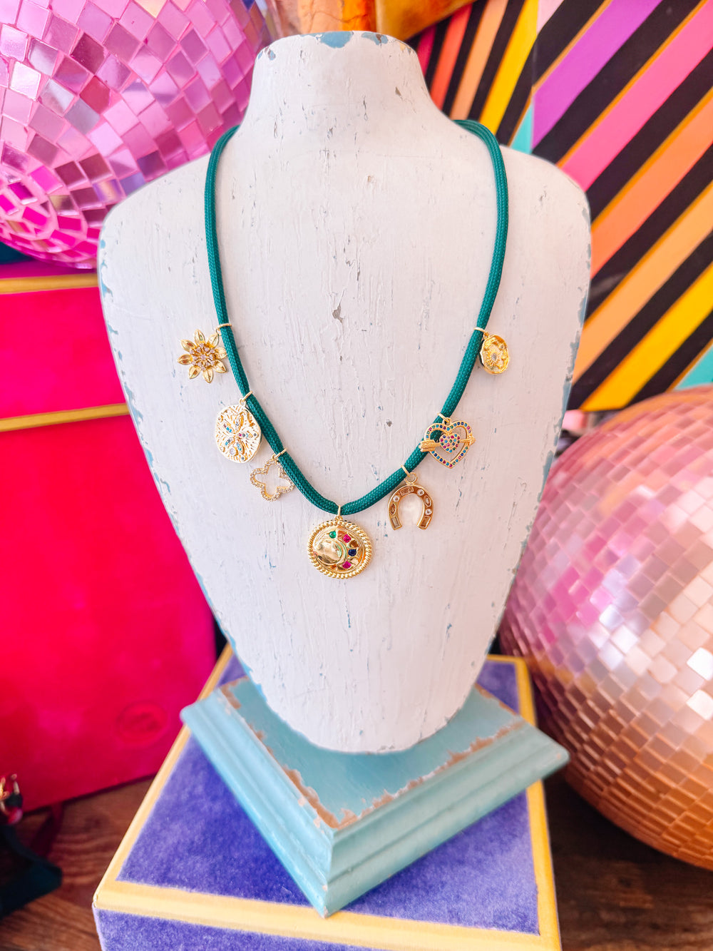 DARA ROPE NECKLACE - GREEN