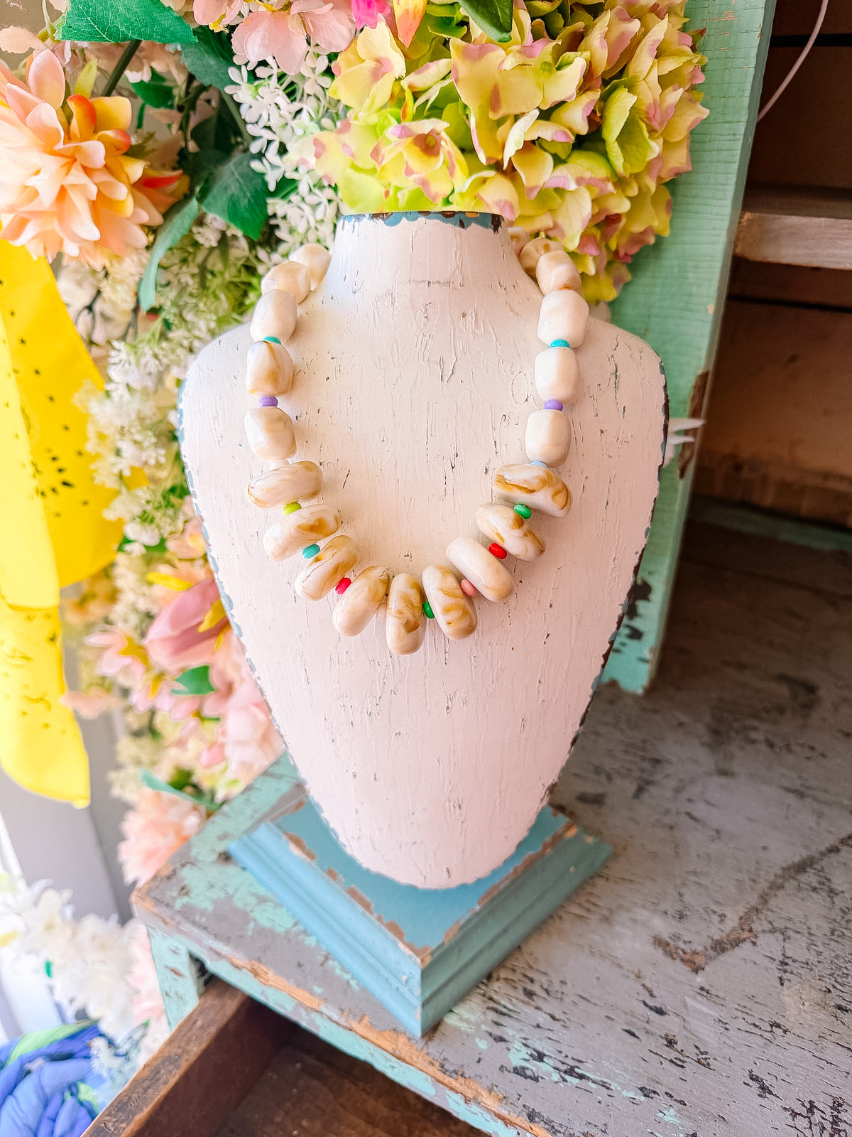 MALIBU BOLD STONE BEAD NECKLACE