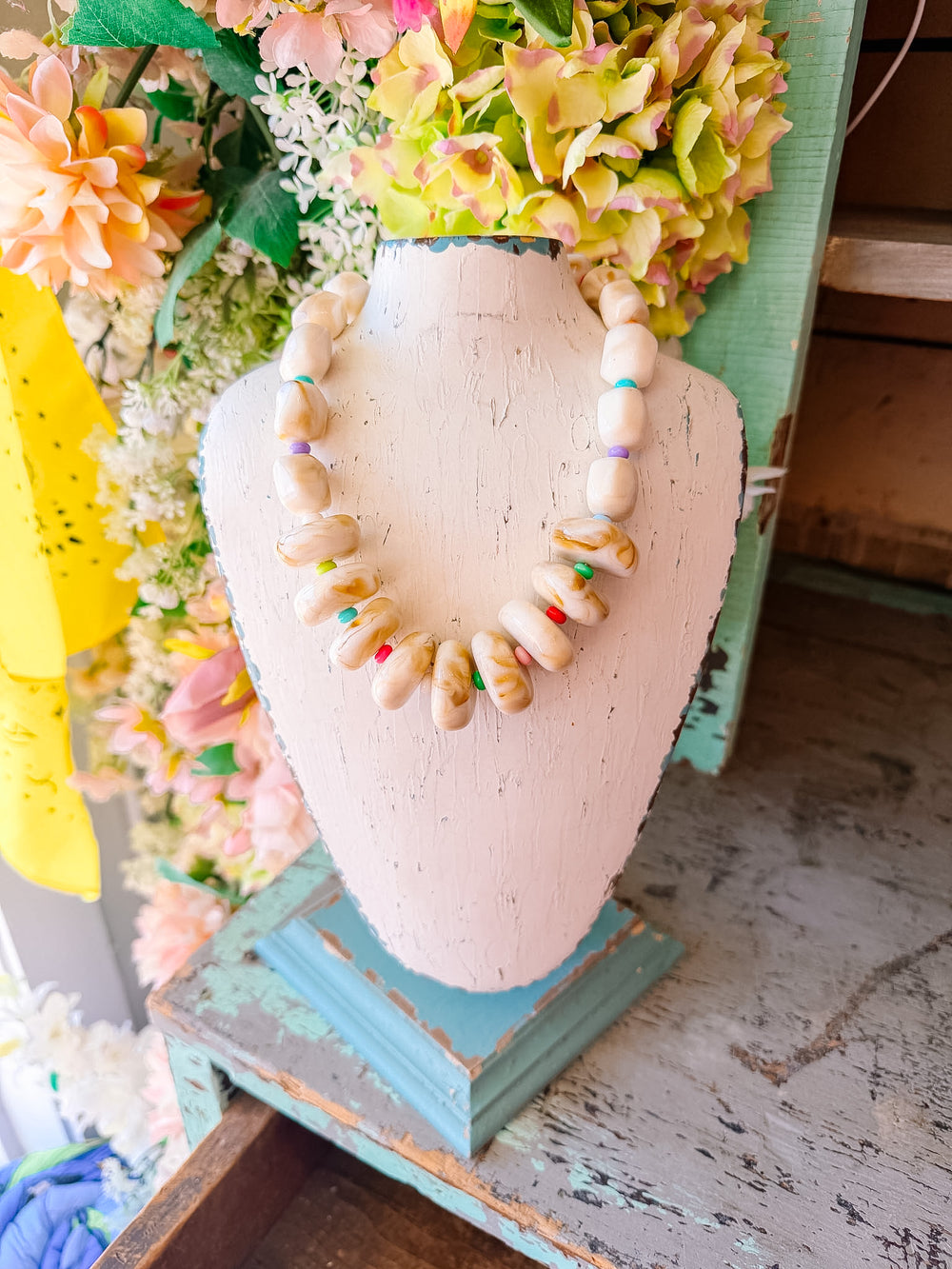 MALIBU BOLD STONE BEAD NECKLACE