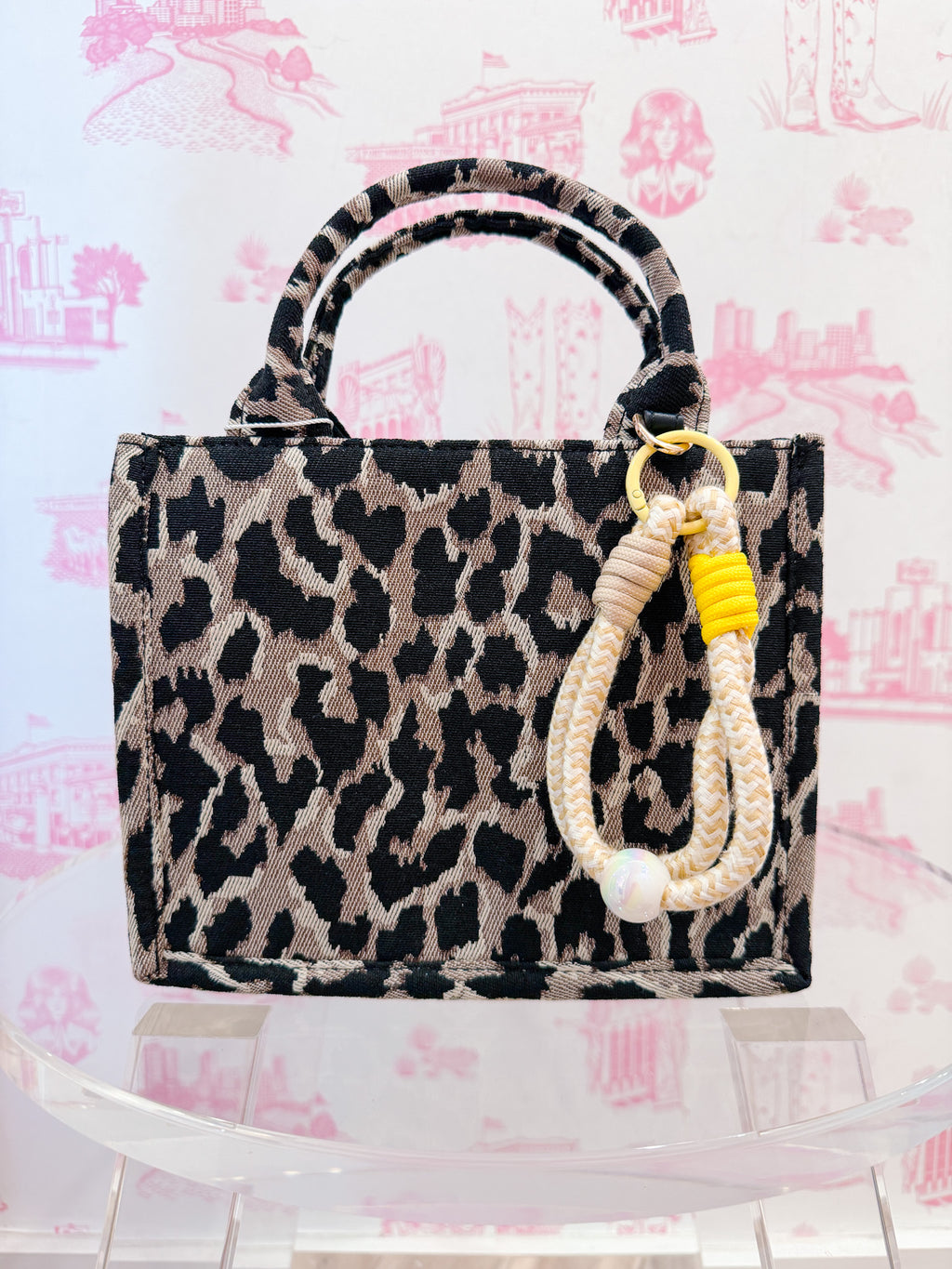LOOP YOU IN ROPE BALL BAG CHARM - TAN/WHITE