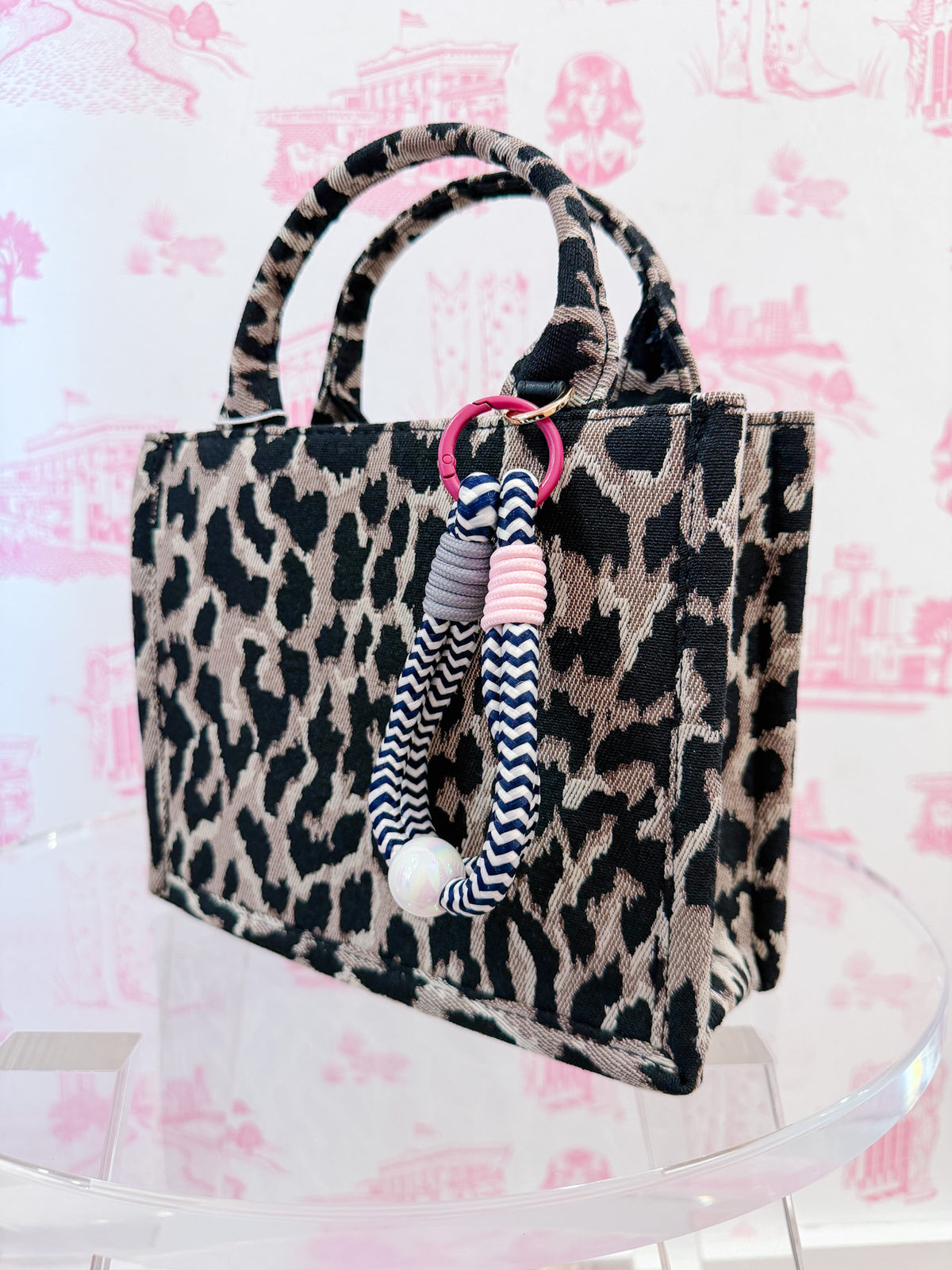 LOOP YOU IN ROPE BALL BAG CHARM - BLACK/WHITE