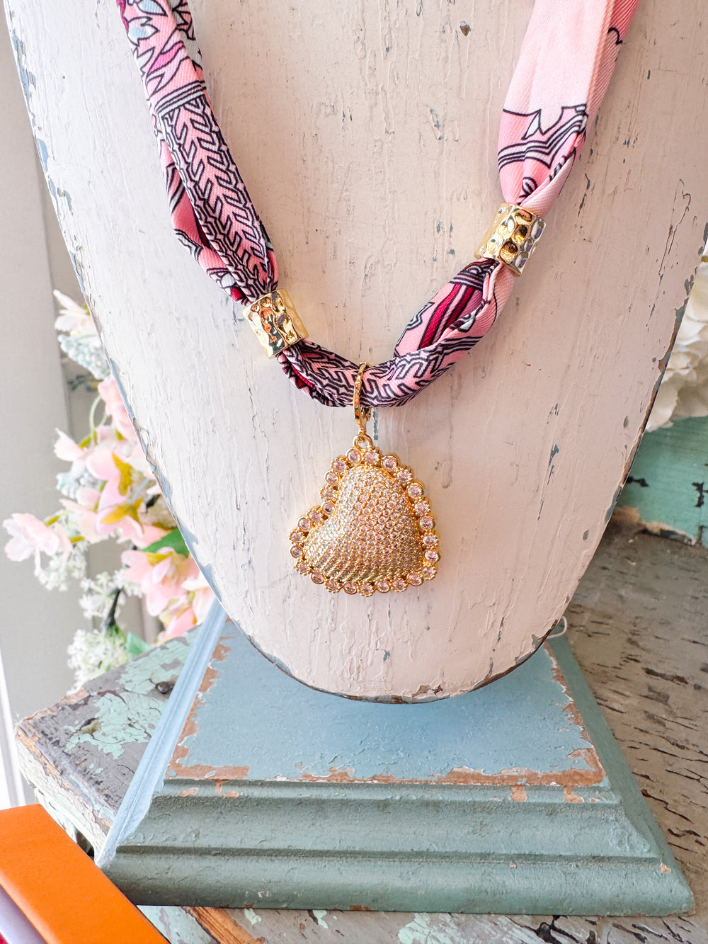 DESTINY HEART SCARF NECKLACE