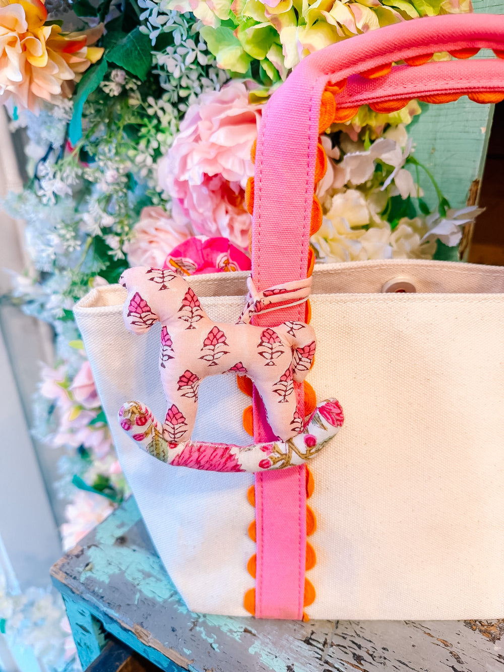 ROCKING HORSE QUILTED CHARM - PINK