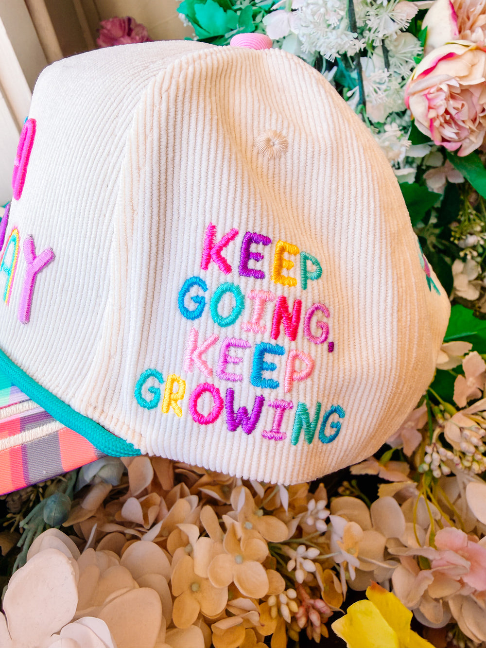 IT'S A GOOD DAY PATTERN PLAY CANVAS TRUCKER HAT