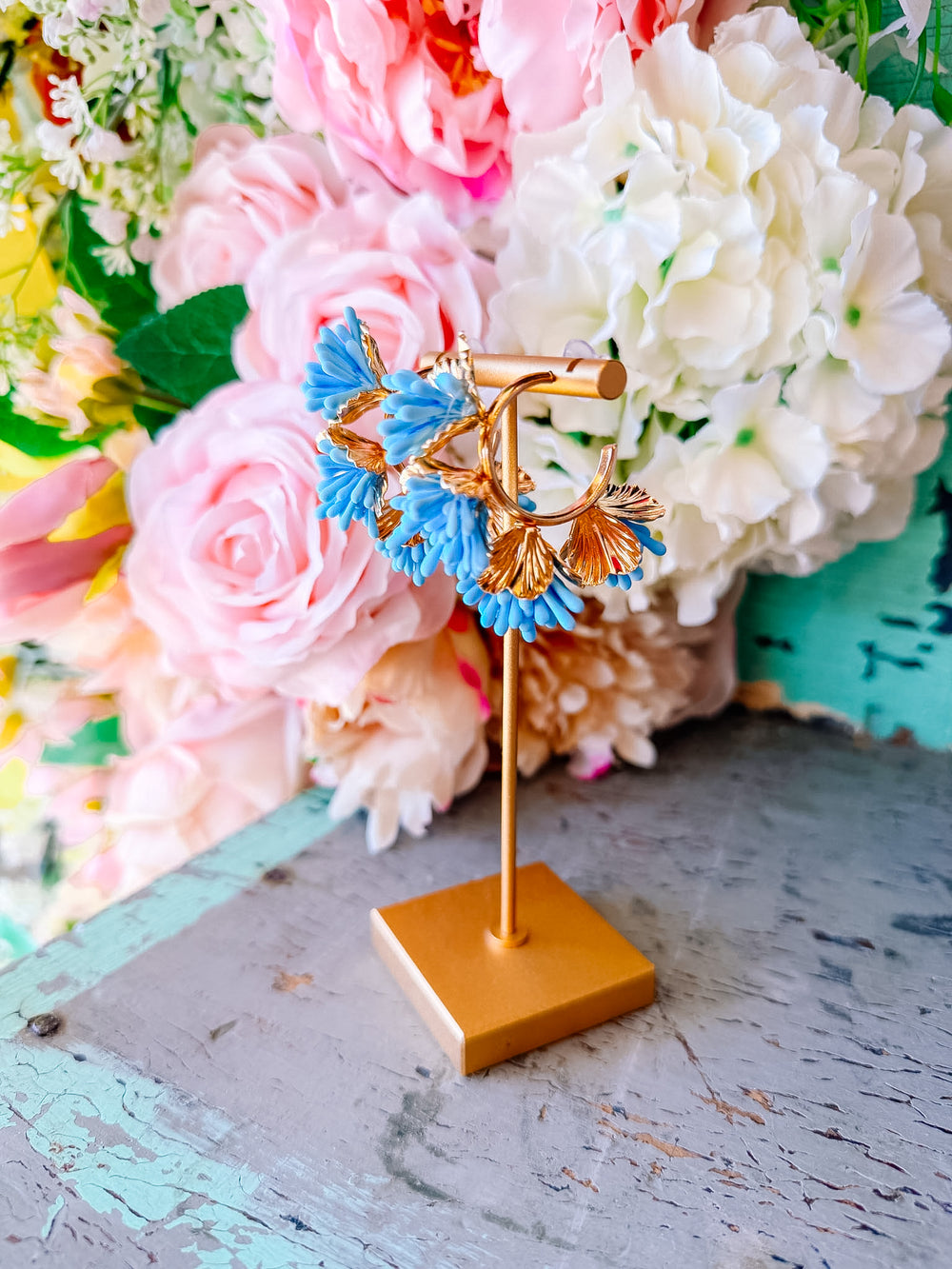 MELINDA FLORAL HOOP EARRING - BLUE