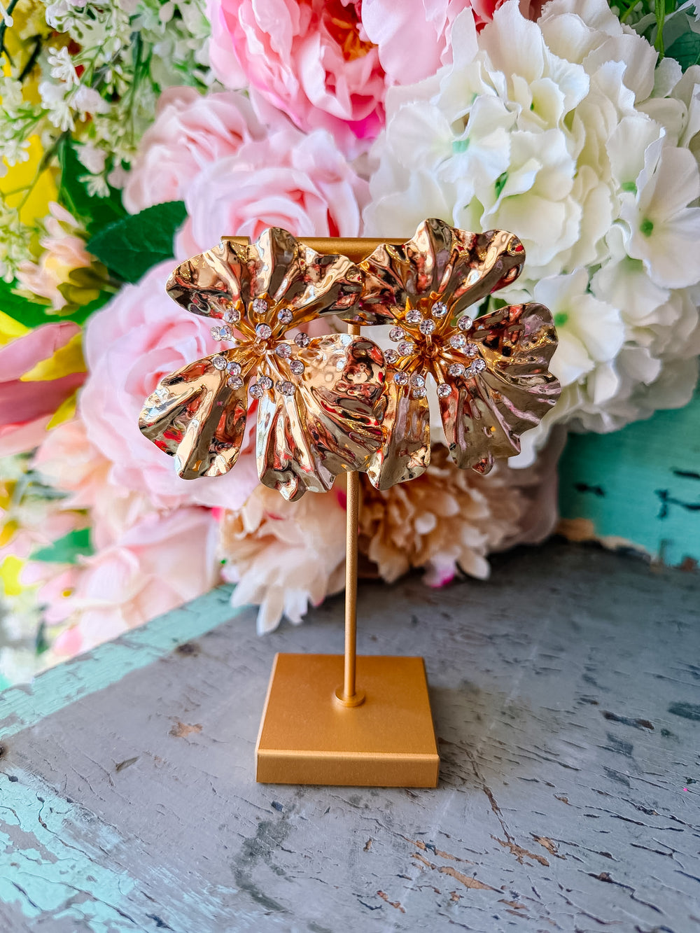 CAPRI FLORAL EARRING - GOLD
