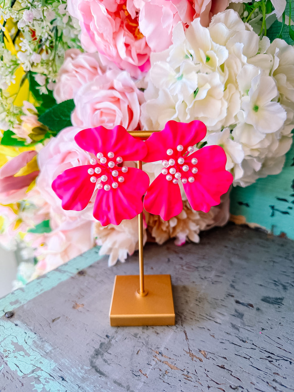 CAPRI FLORAL EARRING - HOT PINK