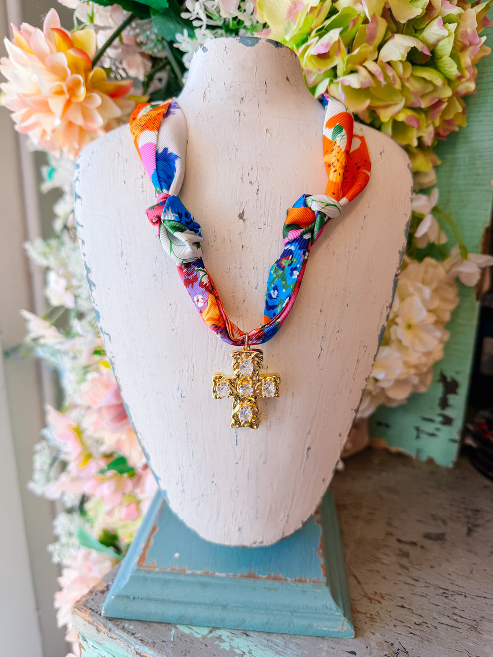 FAITHFUL FLORAL CROSS SCARF NECKLACE