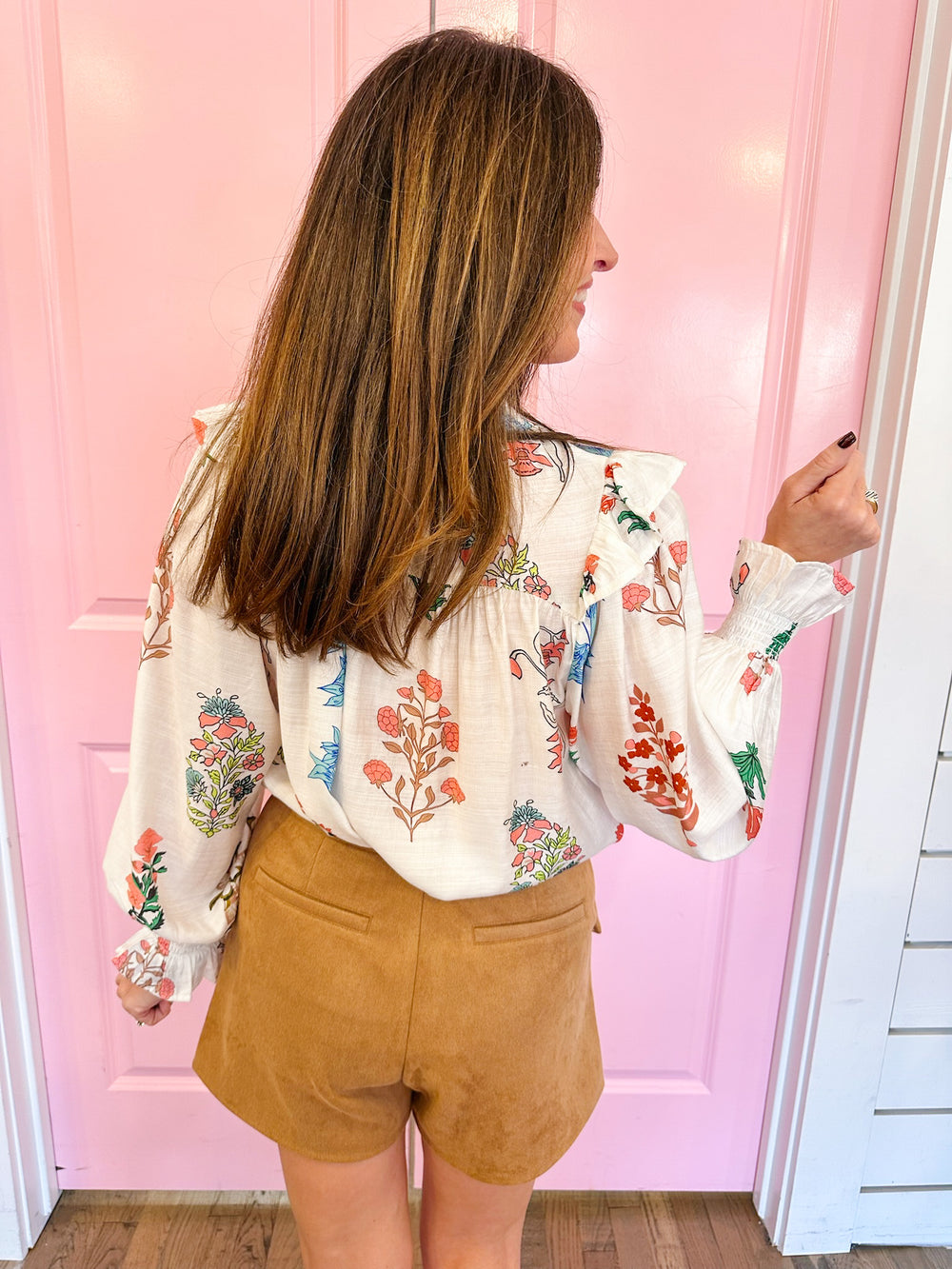 BOW MUCH FUN SUEDE SHORTS - BROWN