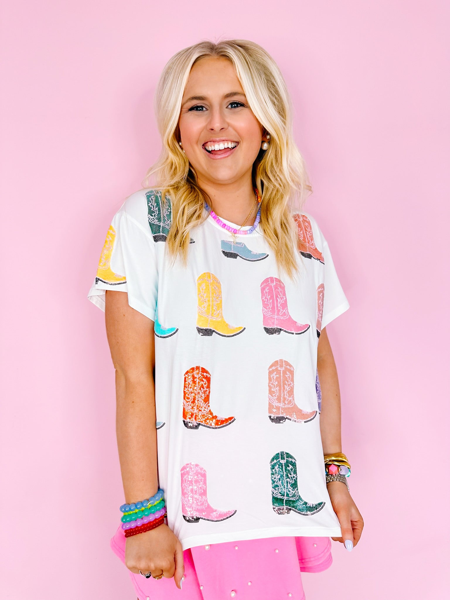 COWBOY COLORFUL BOOT TEE - WHITE