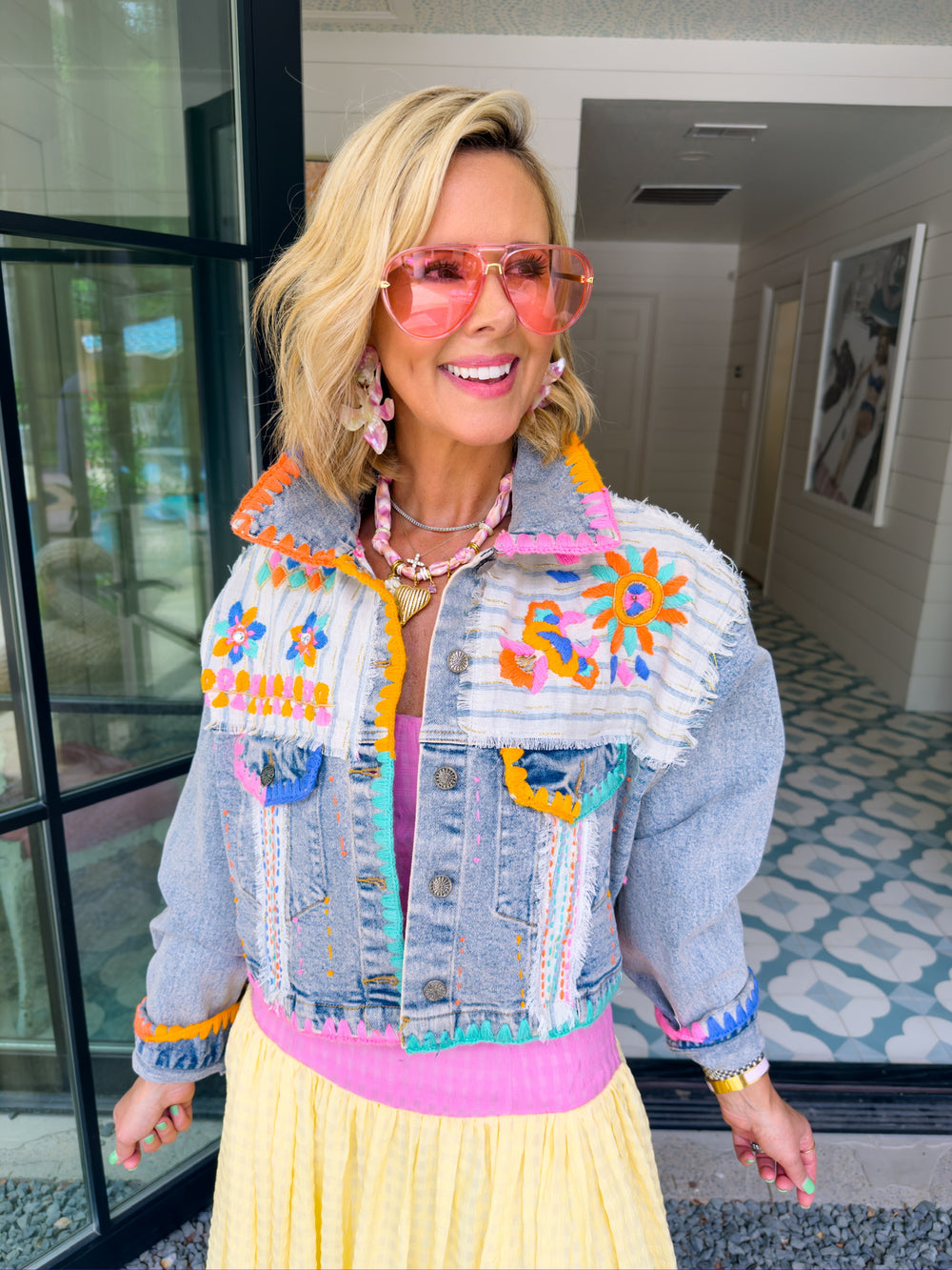 DAHLIA FLORAL EMBROIDERED STITCH TRIM DENIM JACKET