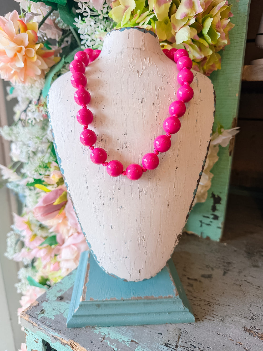 BUBBLEGUM BEADS NECKLACE - HOT PINK