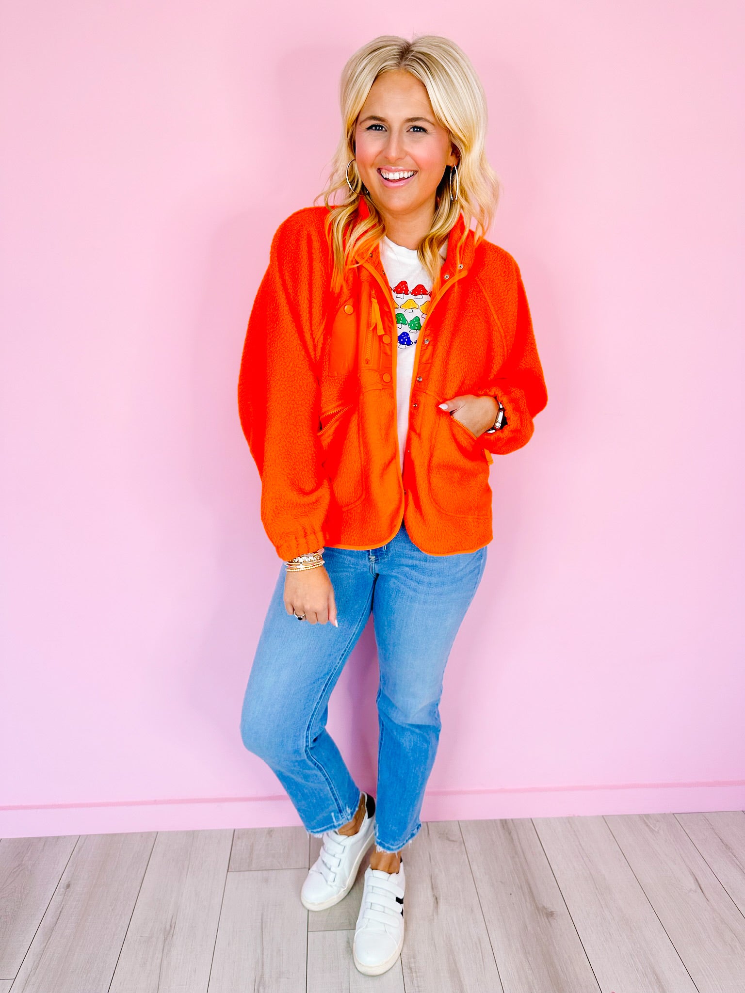 RUN FREE FLEECE JACKET - NEON ORANGE