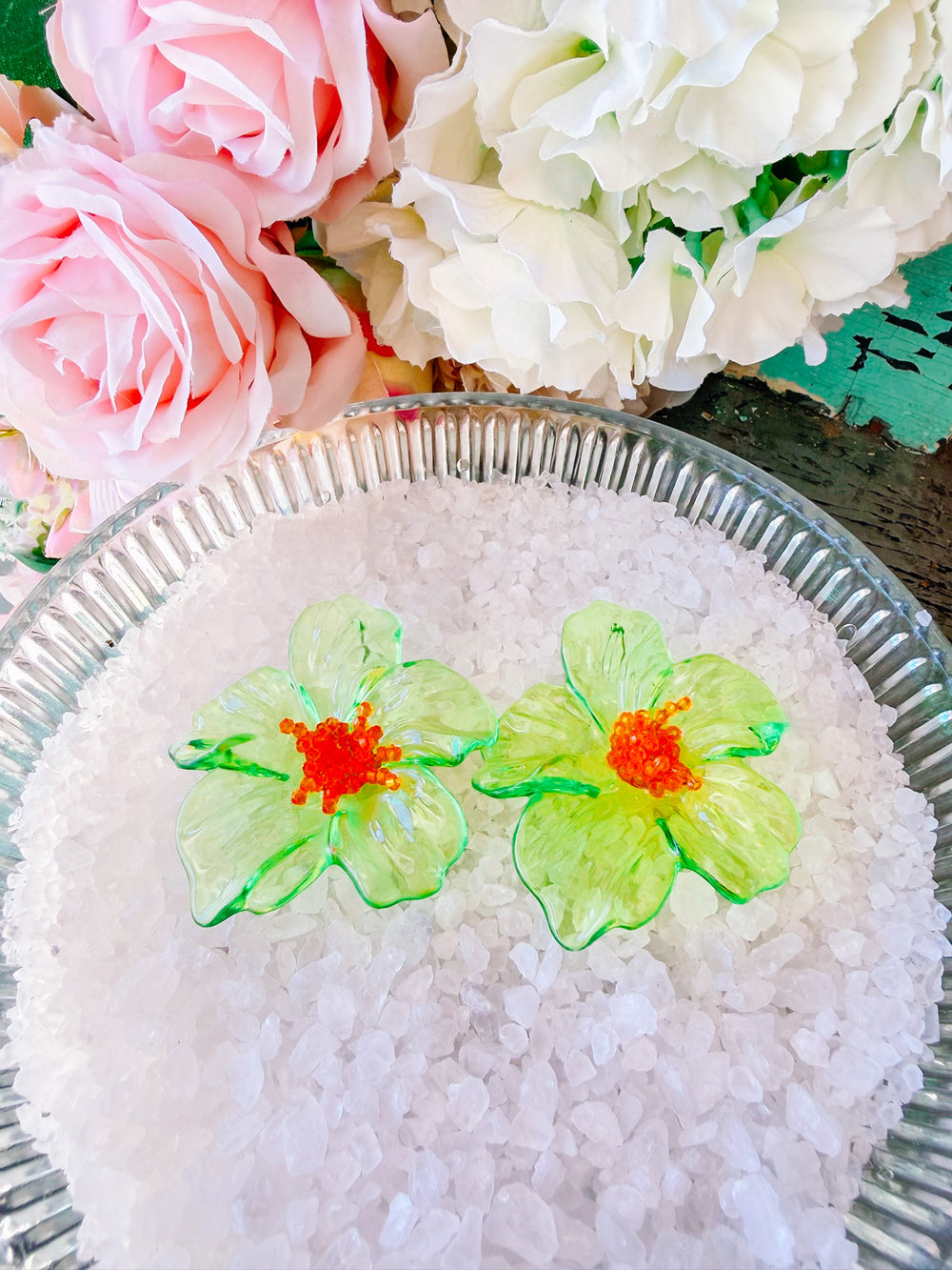 KALANI FLORAL EARRINGS - GREEN