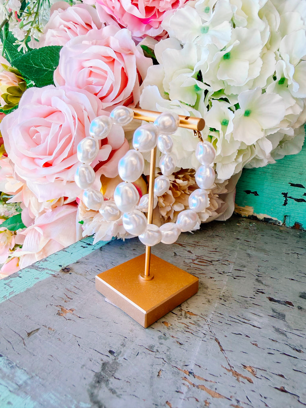 MACY PEARL HOOP EARRING