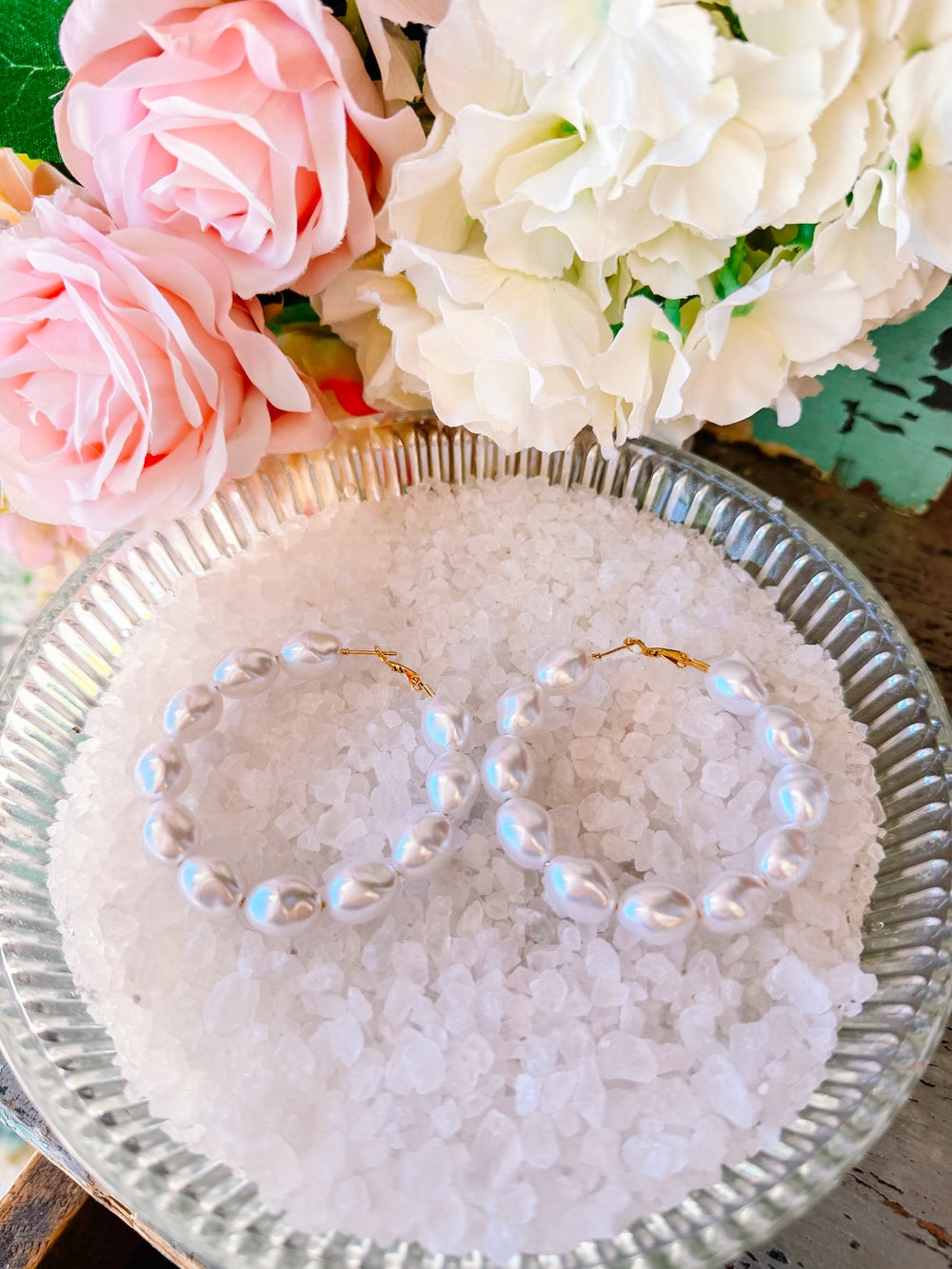 MACY PEARL HOOP EARRING