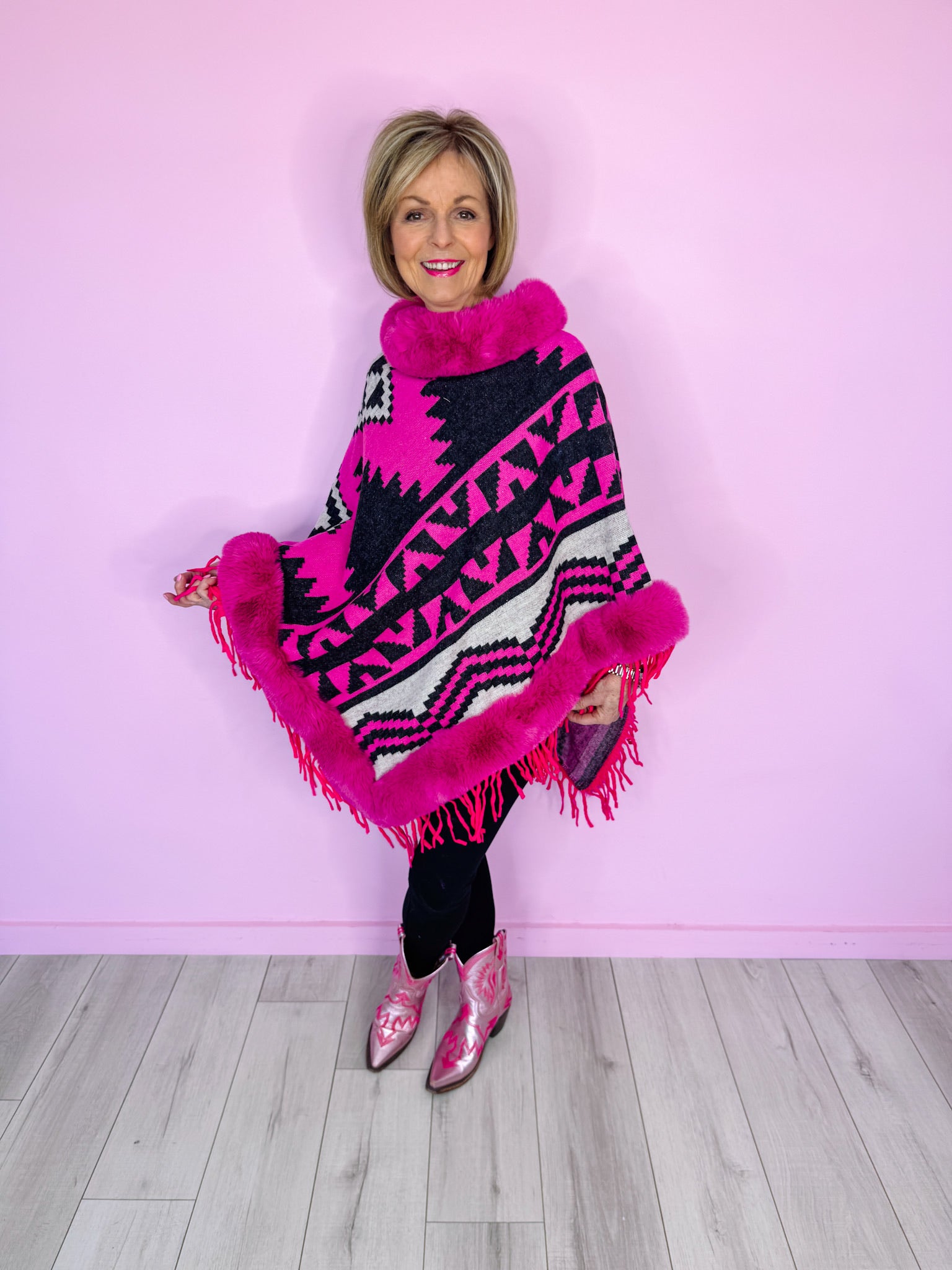 AZTEC MIRAGE FUR TRIM PONCHO - FUCHSIA