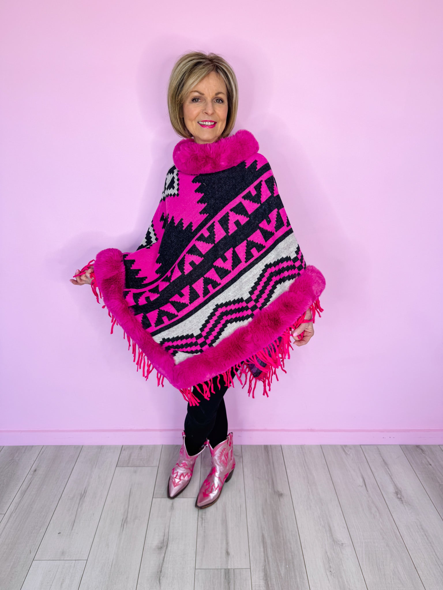 AZTEC MIRAGE FUR TRIM PONCHO - FUCHSIA