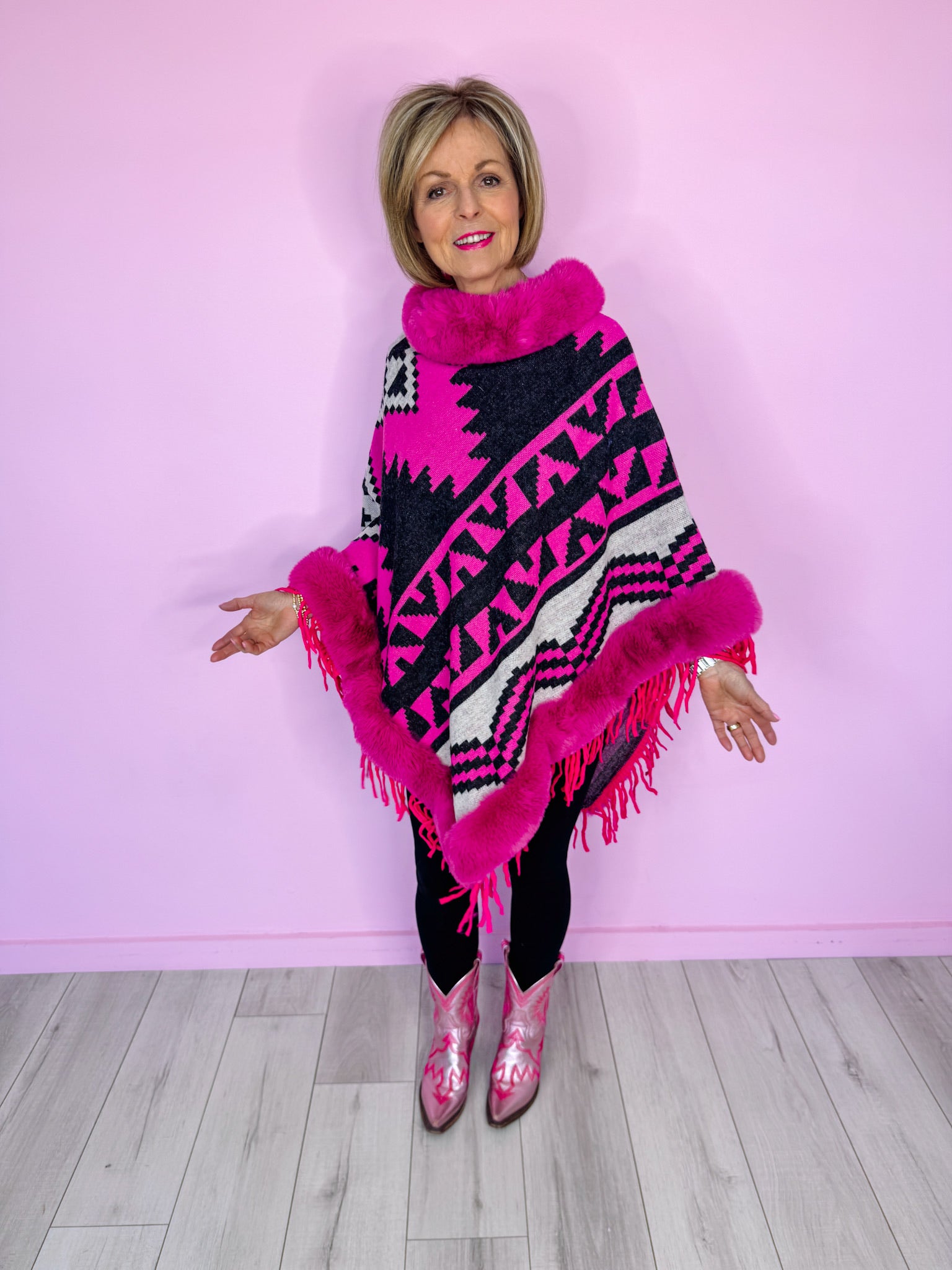 AZTEC MIRAGE FUR TRIM PONCHO - FUCHSIA