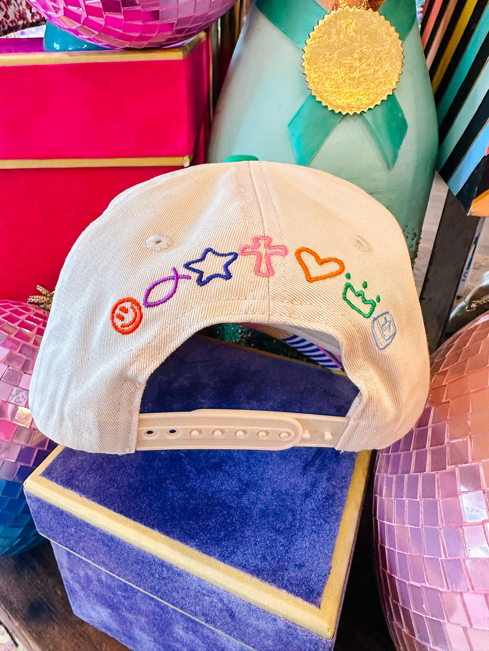 PRAY BIG PATTERN PLAY CANVAS TRUCKER HAT