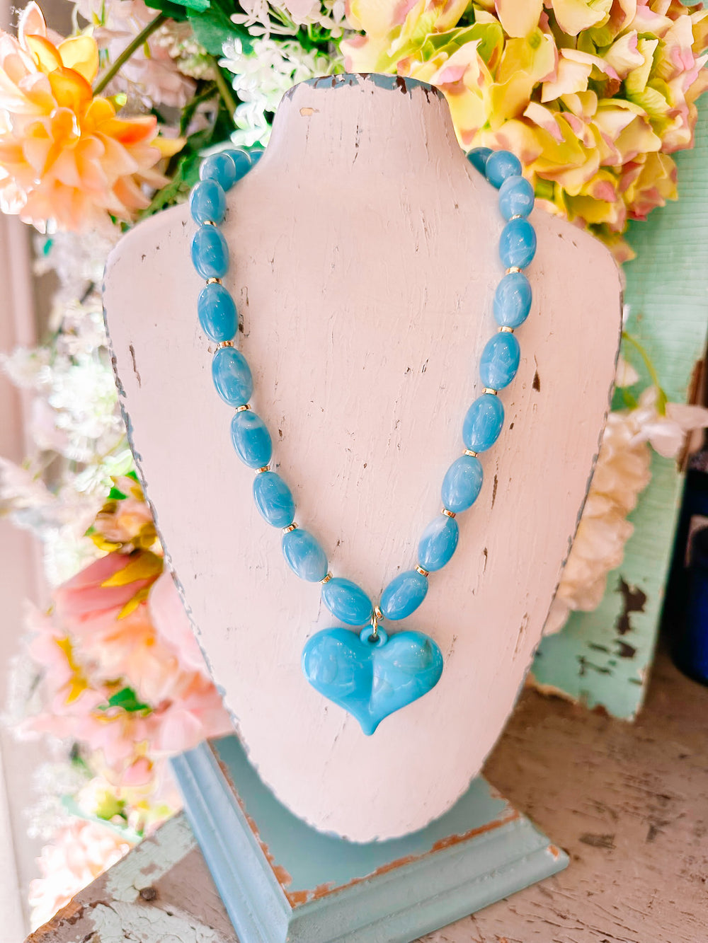ROXIE LUCITE HEART NECKLACE - TURQUOISE