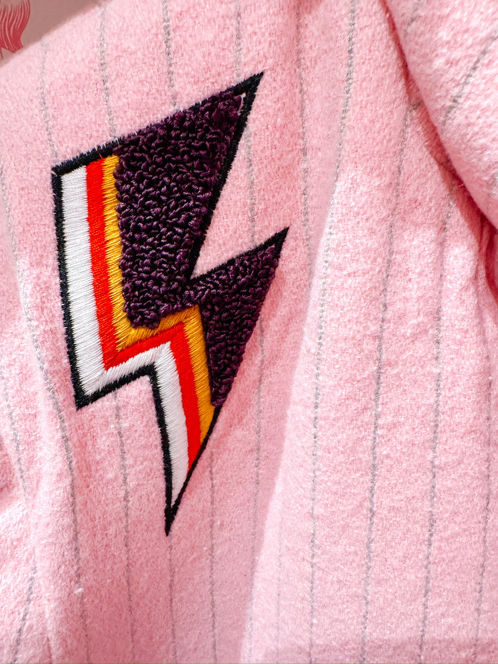 ALAYNA AMOUR PINSTRIPE BLAZER - PINK