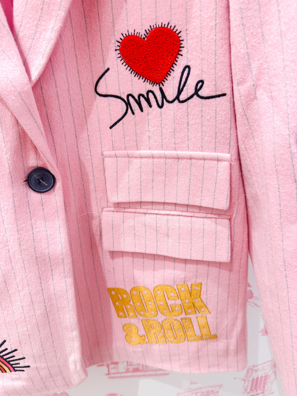 ALAYNA AMOUR PINSTRIPE BLAZER - PINK