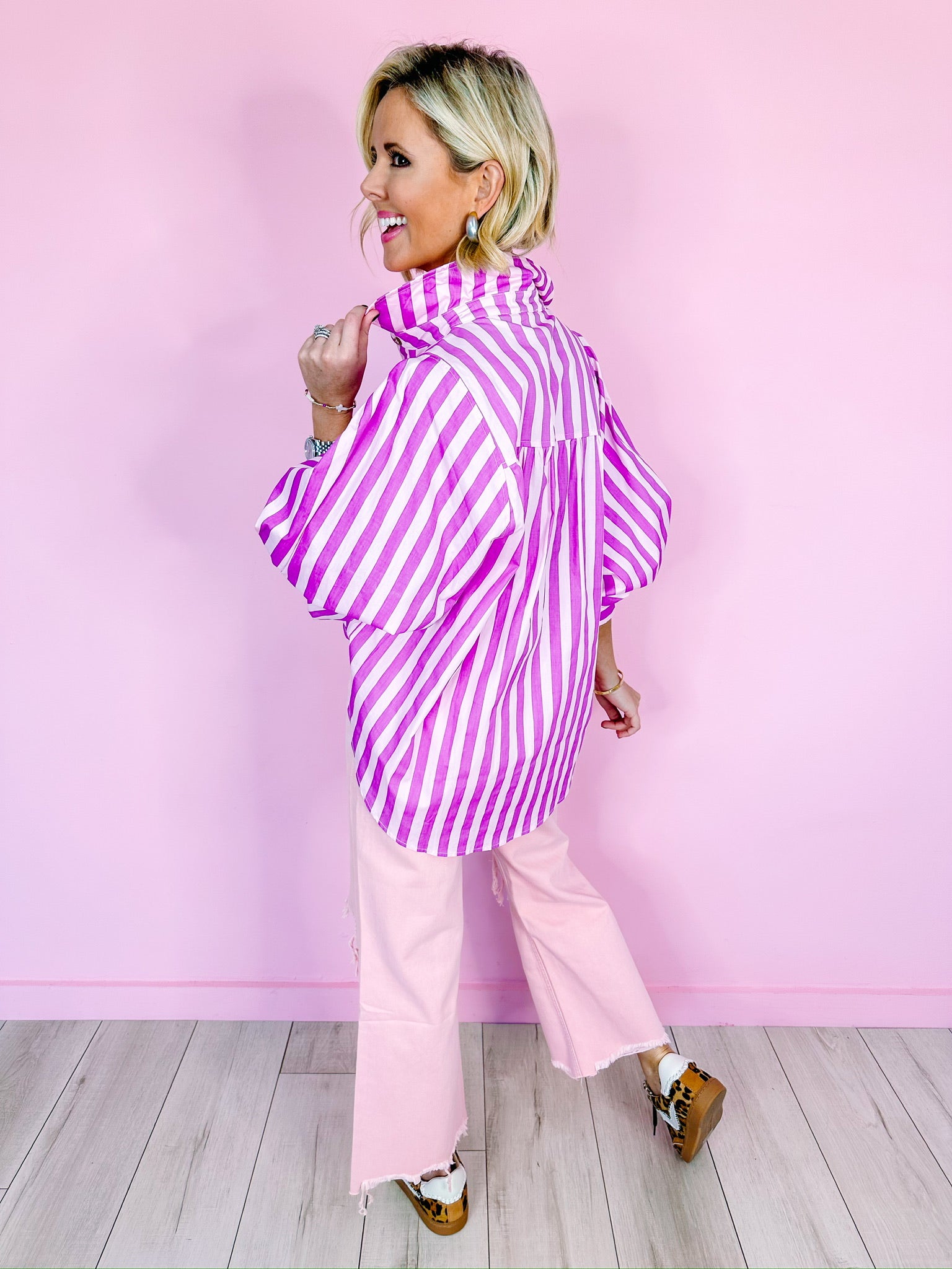 POP YOUR COLLAR STRIPE BUTTON UP TOP - PURPLE