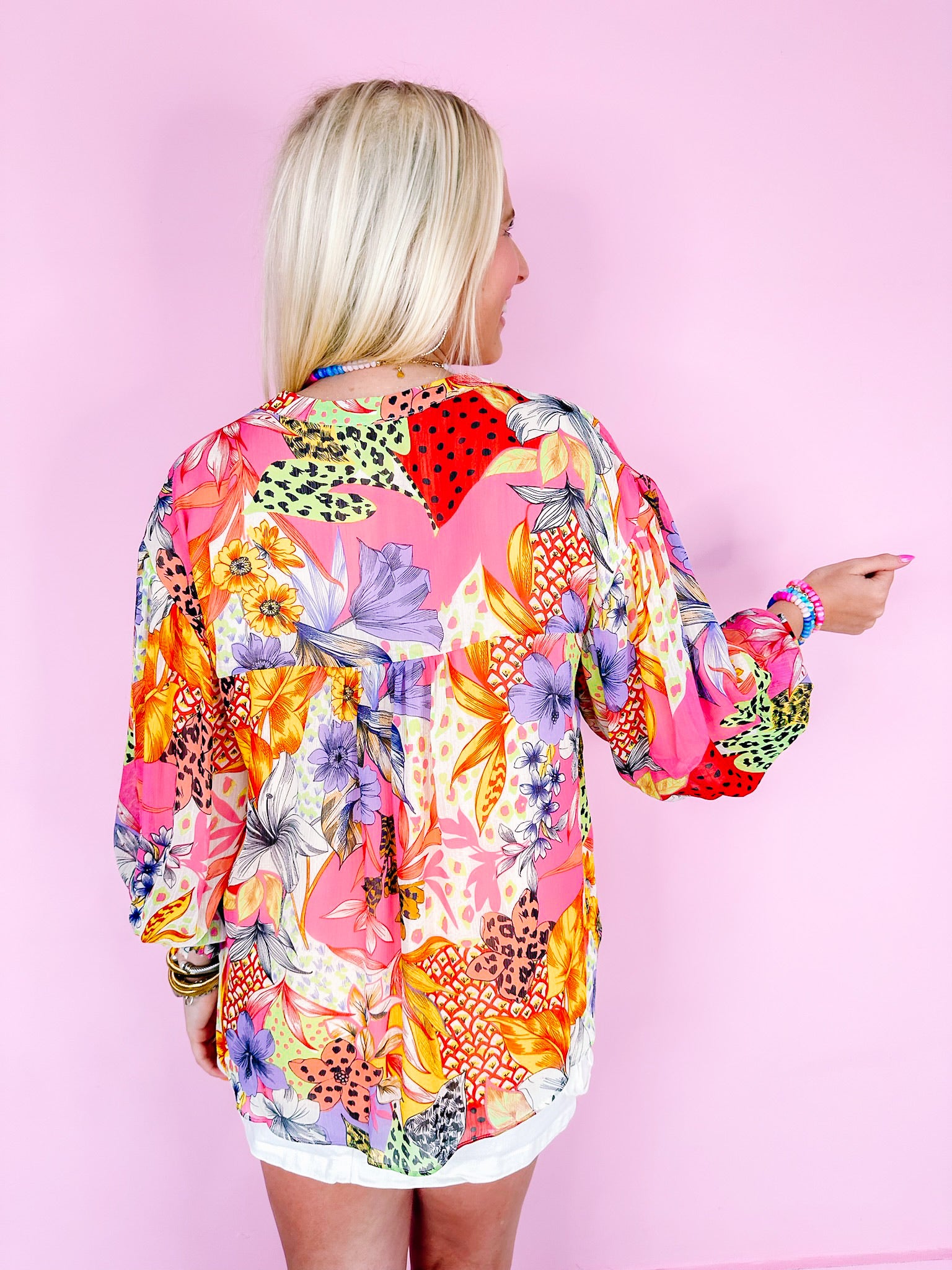 LOVE IN WILD LILIES BUBBLE SLEEVE TOP - PINK