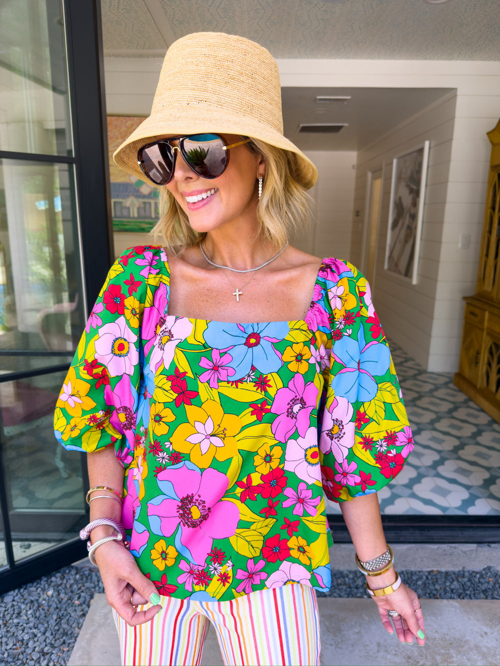 INTOXICATING FLORALS PUFF SLEEVE TOP - GREEN