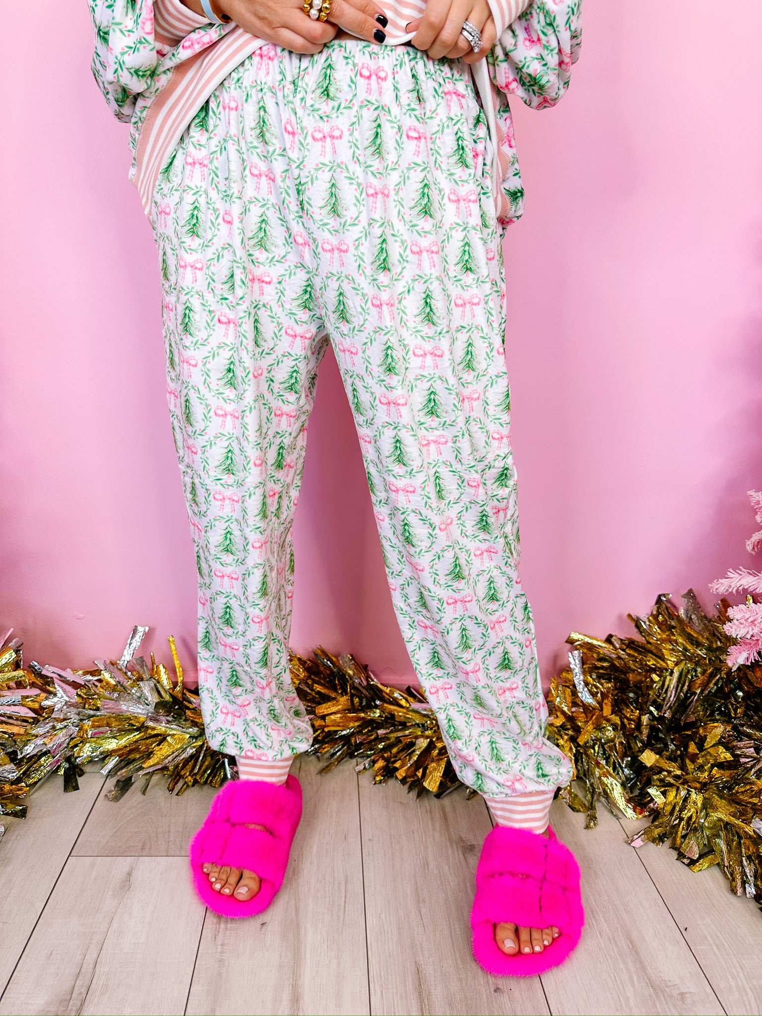 GIRLY WONDERLAND TREE BOW LOUNGE PANTS - IVORY