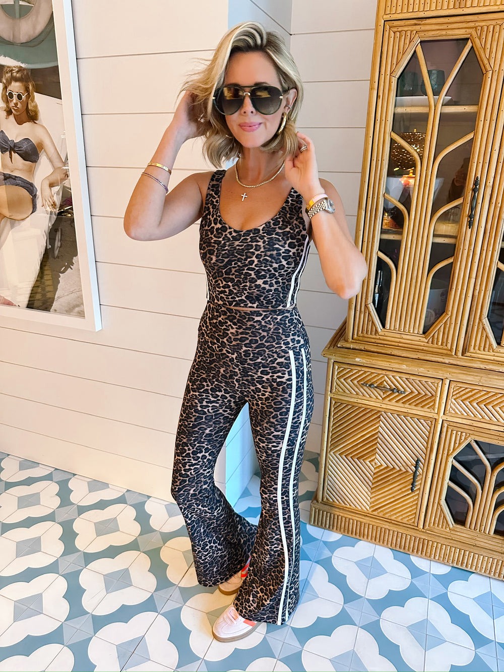FAST TRACK FLARE PANT LEOPARD SET
