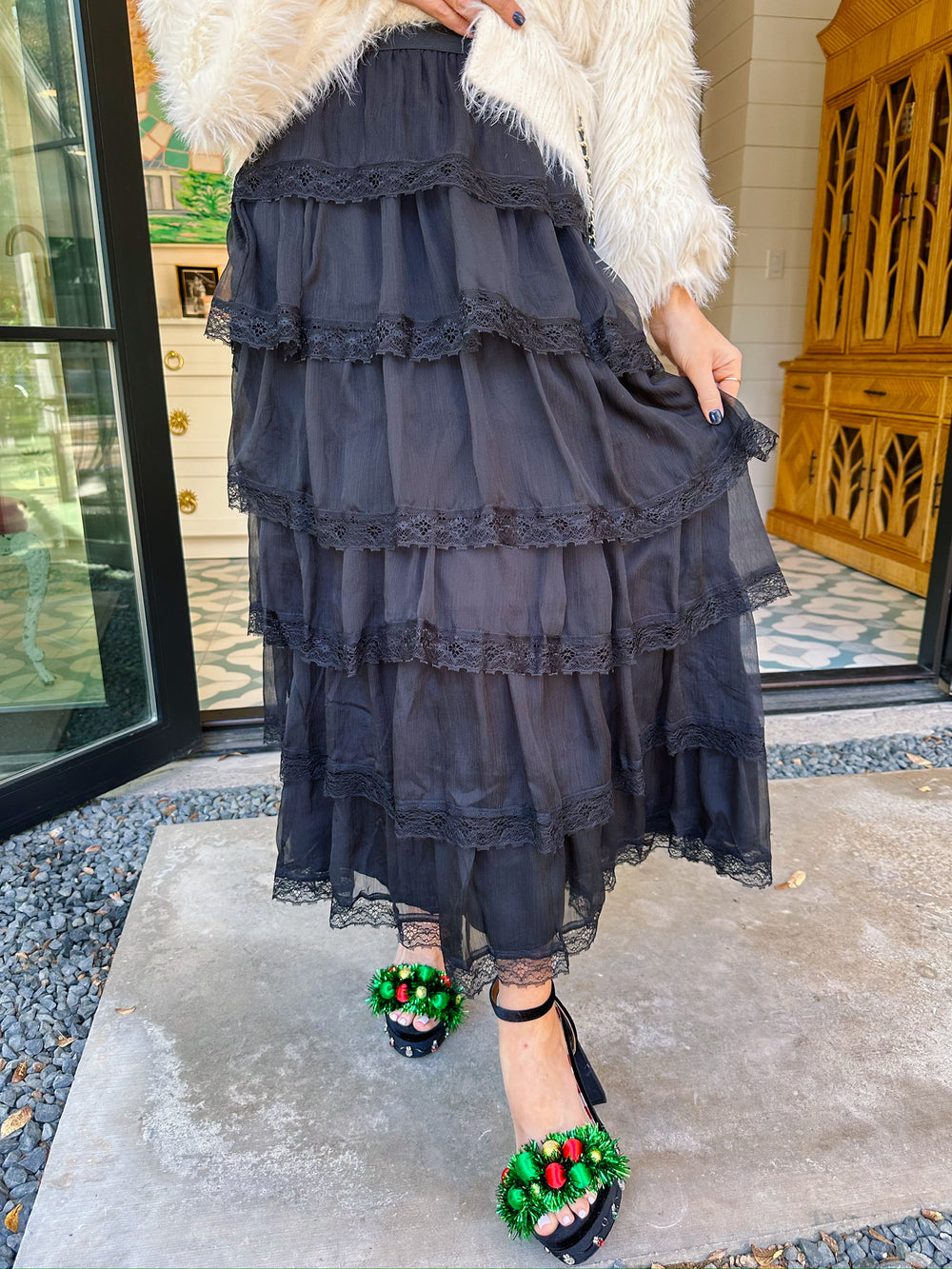 TREASURE THIS MOMENT LACE RUFFLE MIDI SKIRT - BLACK