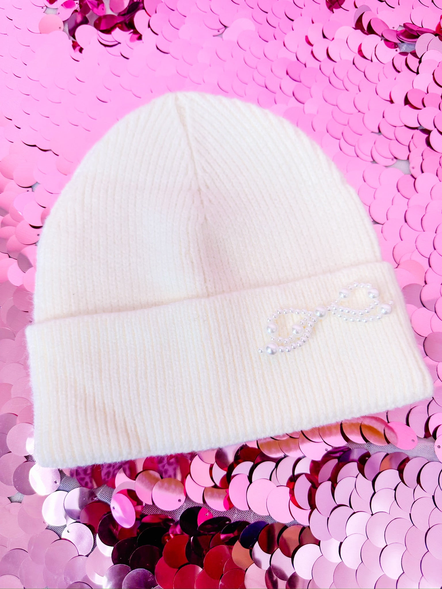 CUTESY PEARL BOW BEANIE - WHITE