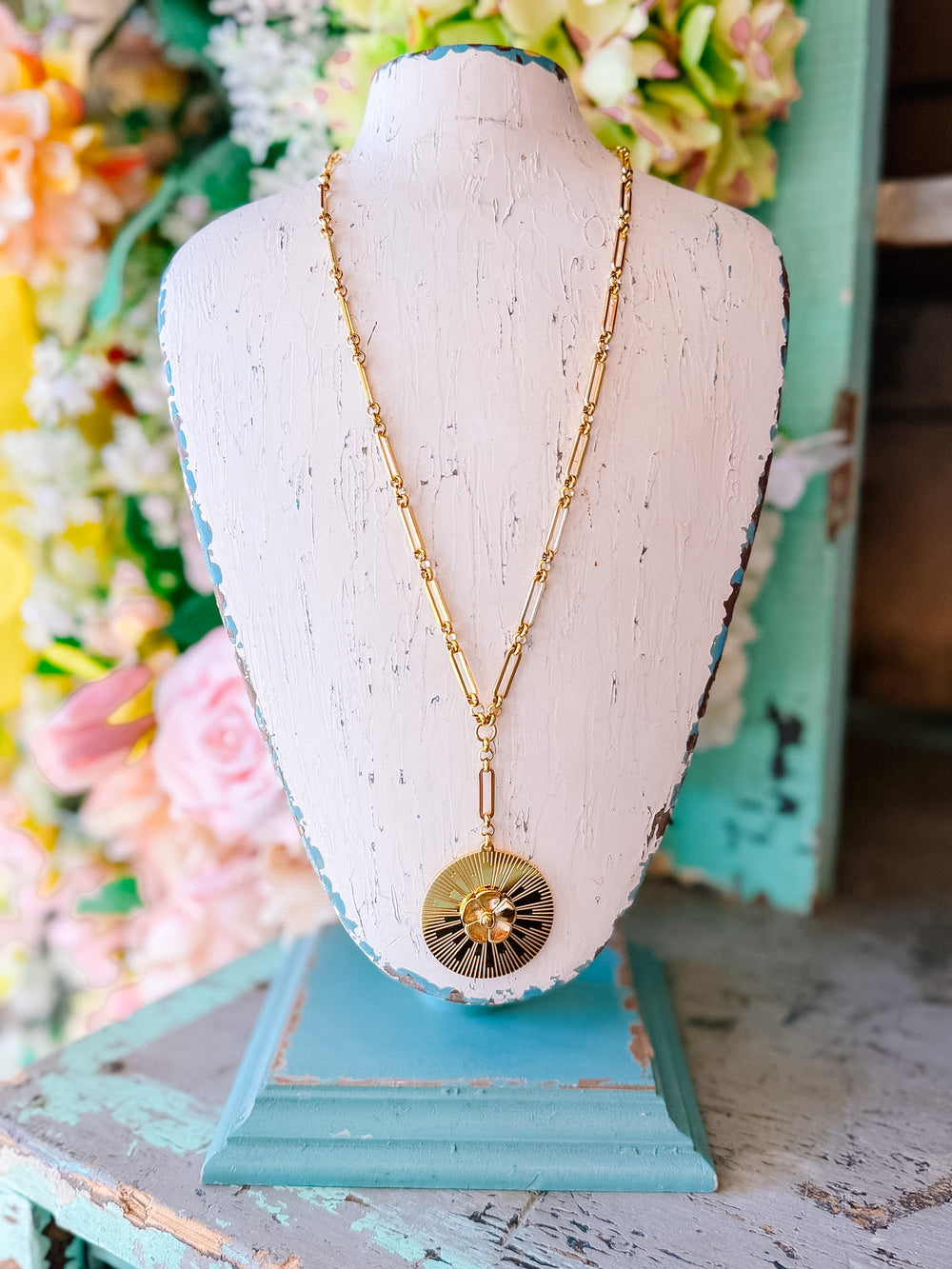 CAMELLIA PENDANT NECKLACE - 18K GOLD