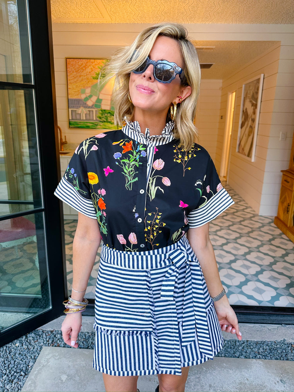 EVENING GARDEN FLORAL TOP - BLACK