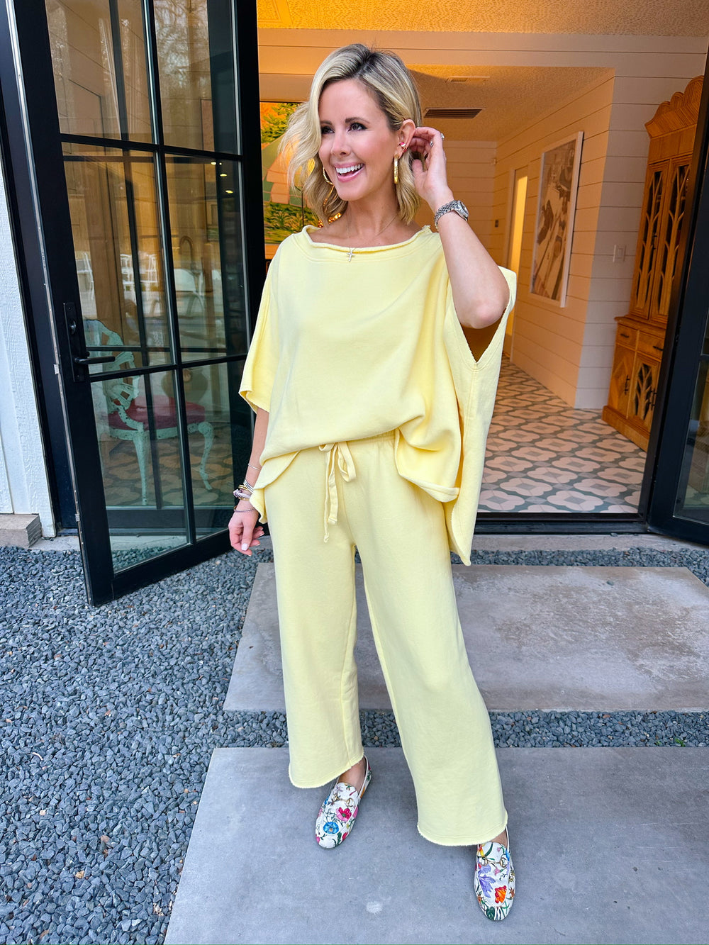 LOUNGE QUEEN SHORT SLEEVE PANT SET - YELLOW