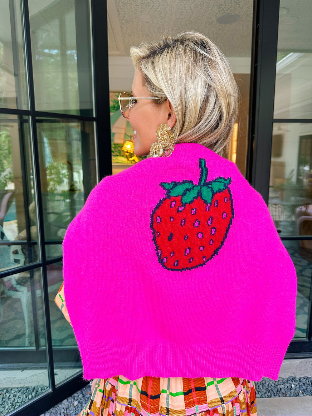 PICK ME STRAWBERRY SWEATER - MAGENTA