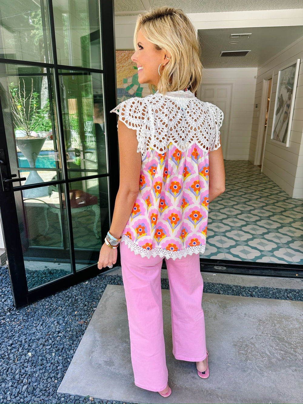 FAN OF FLORALS EYELET TOP - WHITE/PINK