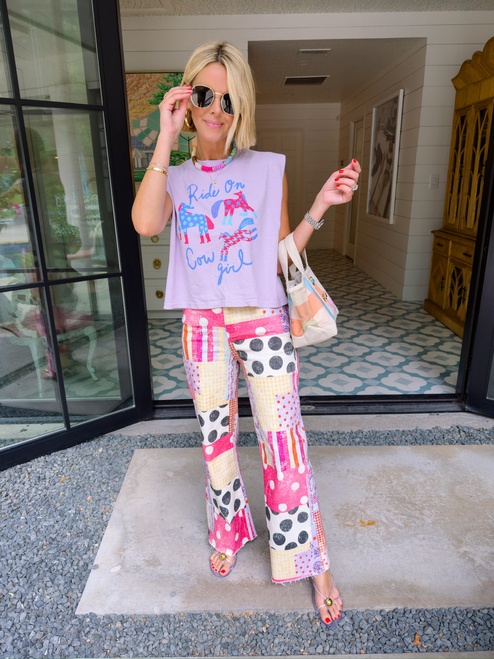 PLAYFUL PATCH RAW HEM JEANS - PINK