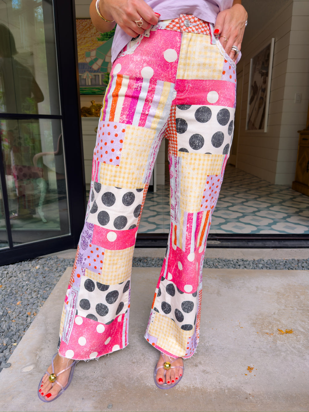 PLAYFUL PATCH RAW HEM JEANS - PINK