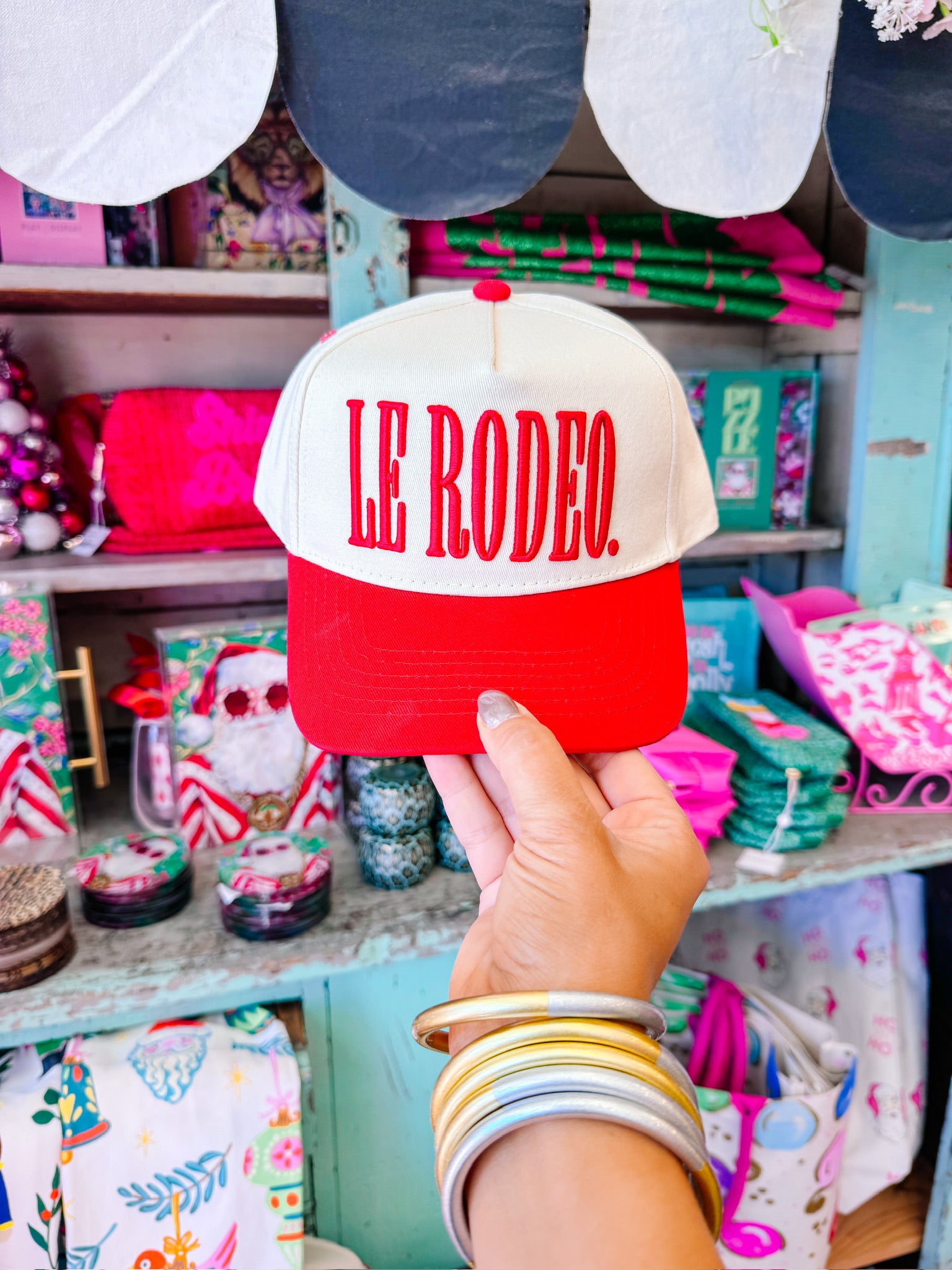 LE RODEO TRUCKER HAT - RED