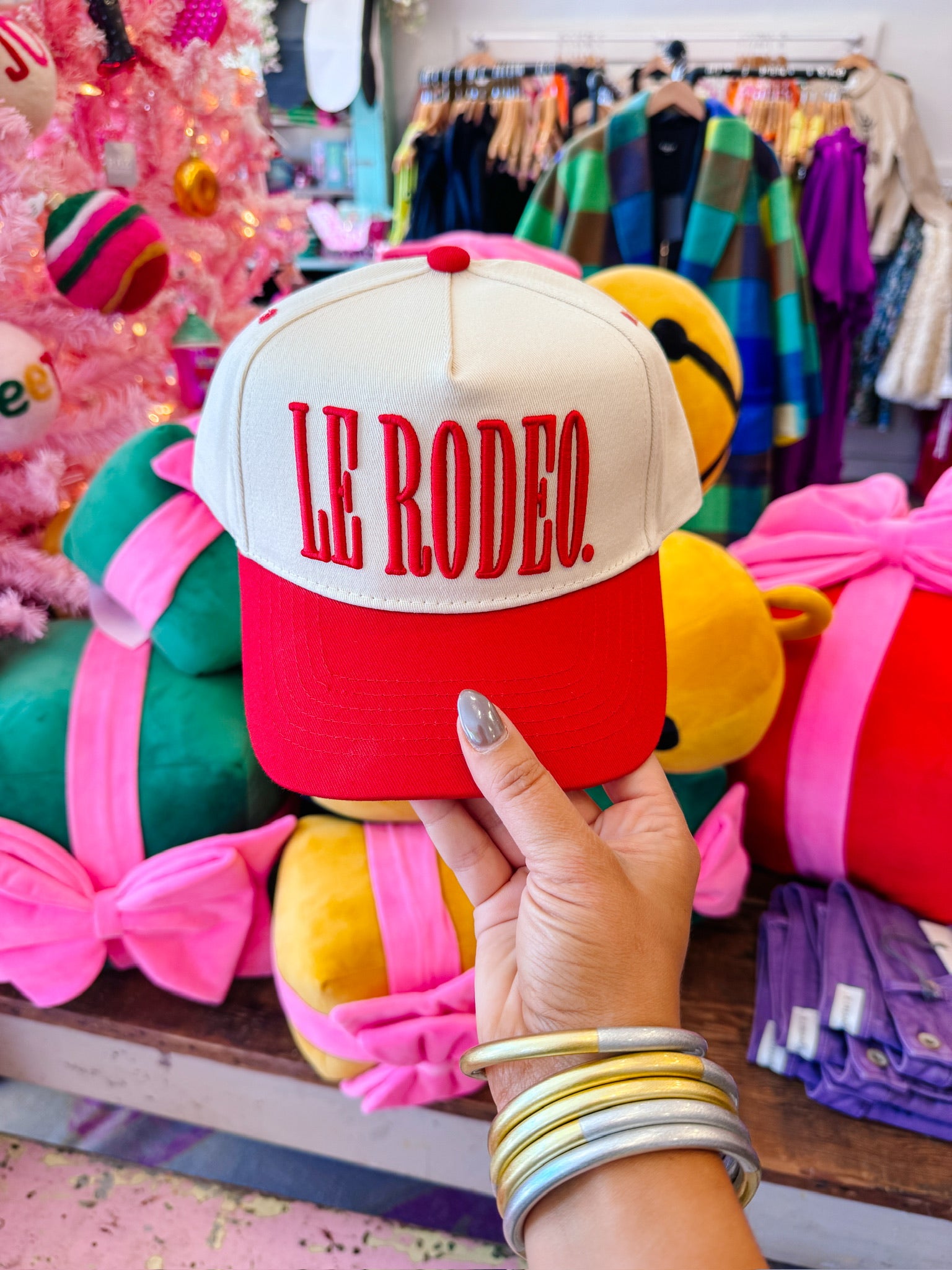 LE RODEO TRUCKER HAT - RED