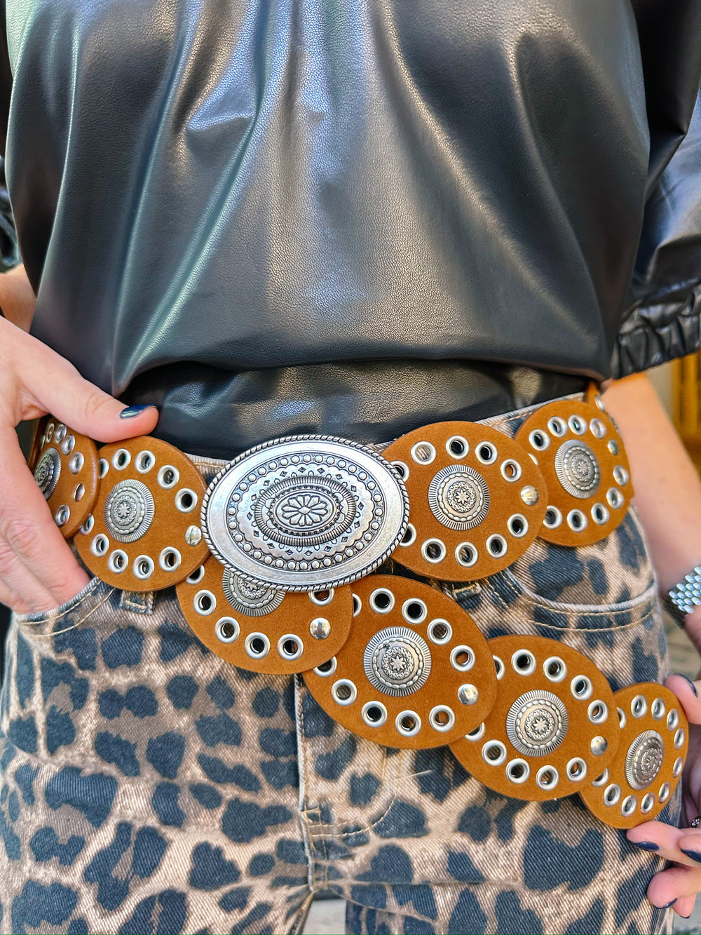 DELILAH DISC BELT - BROWN