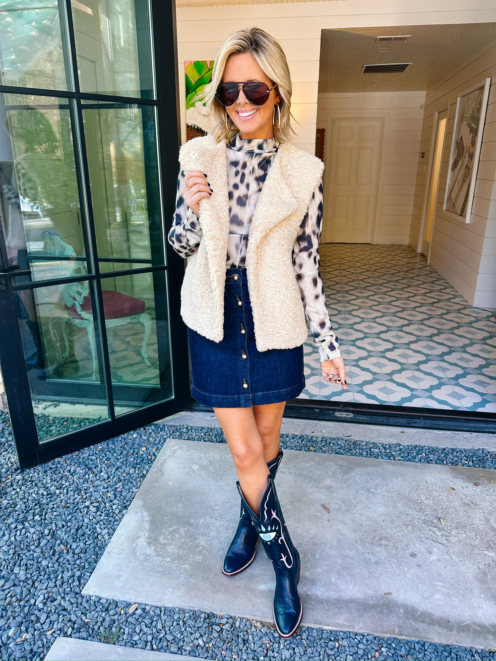 LAYER UP SHERPA VEST - CREAM